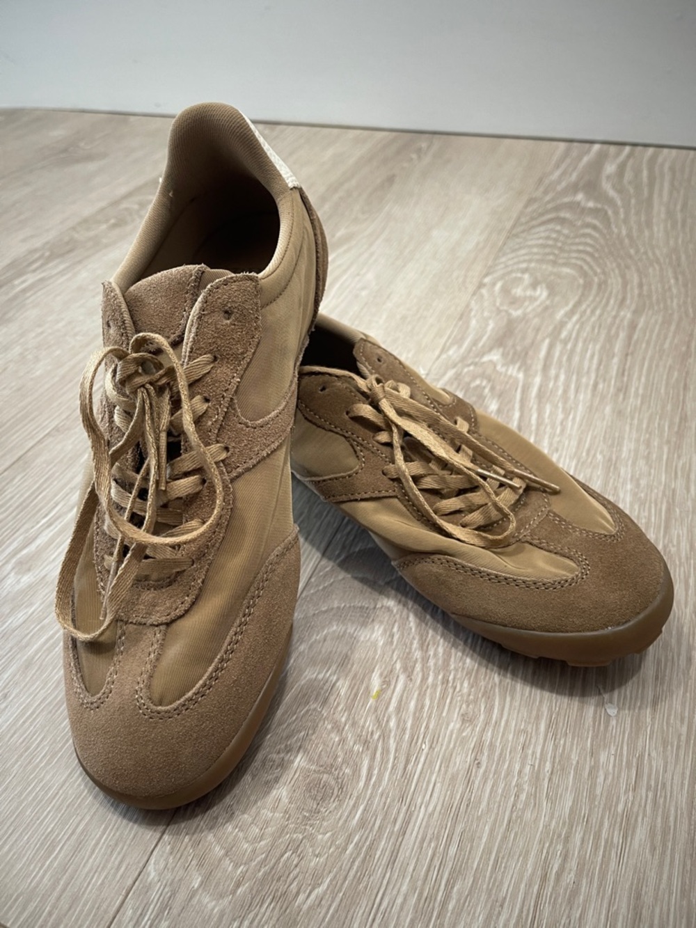 NWOT Zara Women's Suede & Textile Sneakers in Beige 7.5